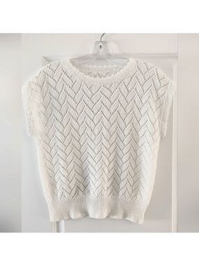 TRÏBE White Open Knit Sleeveless Sweater Size Medium
